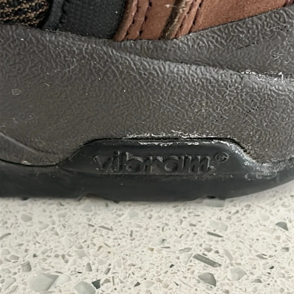 Asolo quasar brown